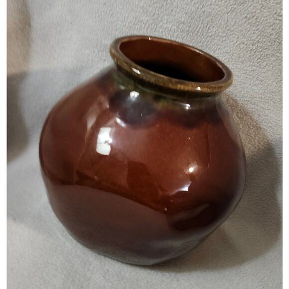 Brown Pottery Glazed Vase Jar Cricket 3d Emblem on Front Bug - Picture 5 of 8